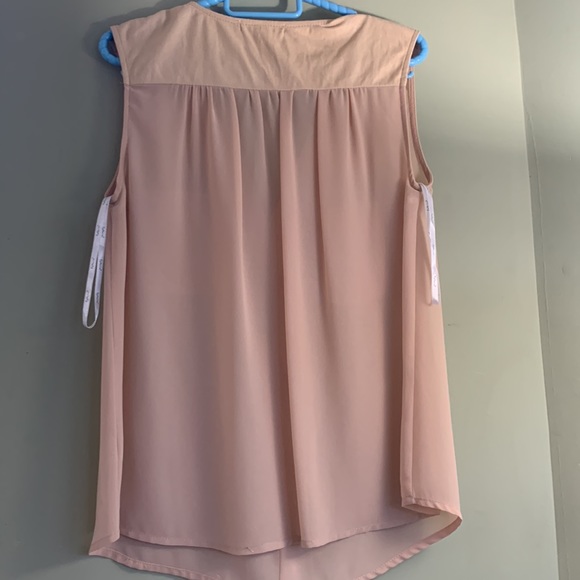 Peach sleeveless blouse - Picture 2 of 5